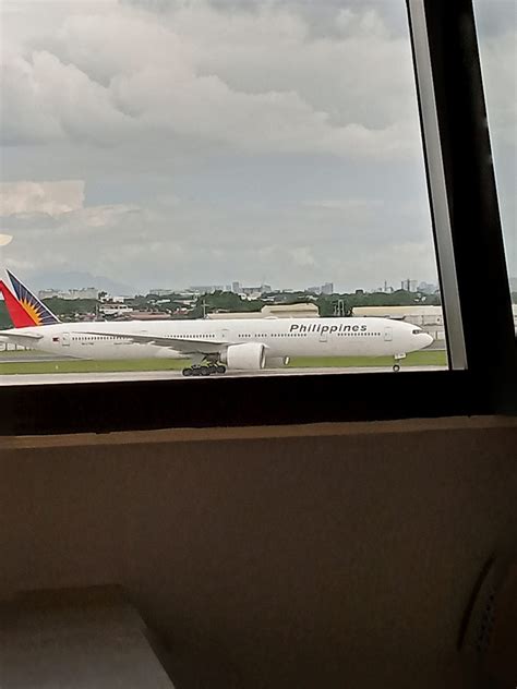 Philippine Airlines Customer Reviews .